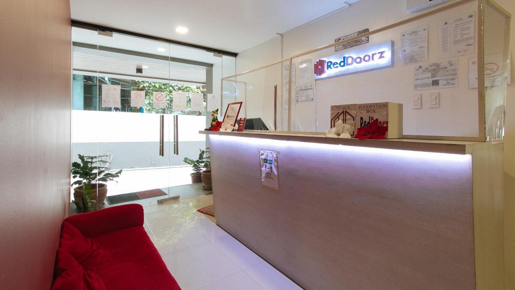 Reddoorz Near Fernwoods Garden Quezon City Exteriör bild