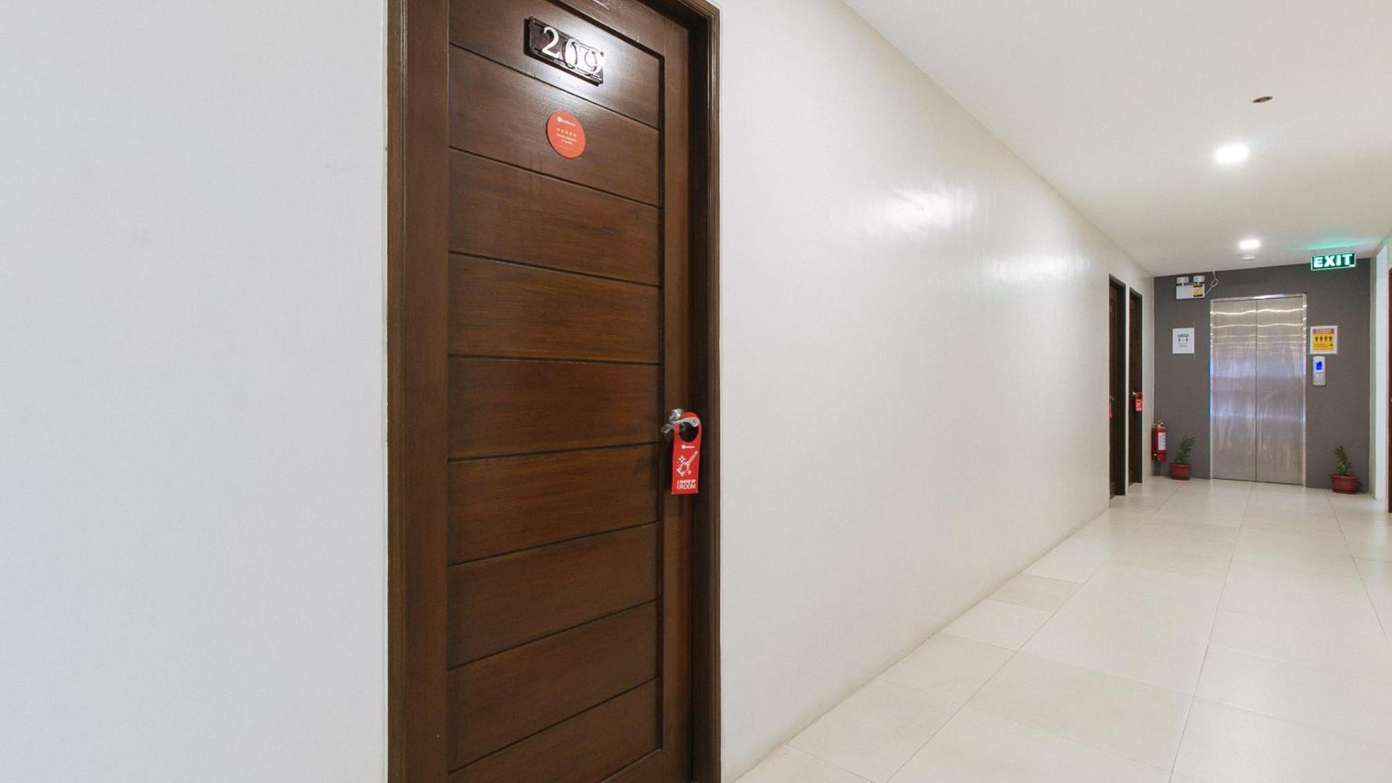 Reddoorz Near Fernwoods Garden Quezon City Exteriör bild